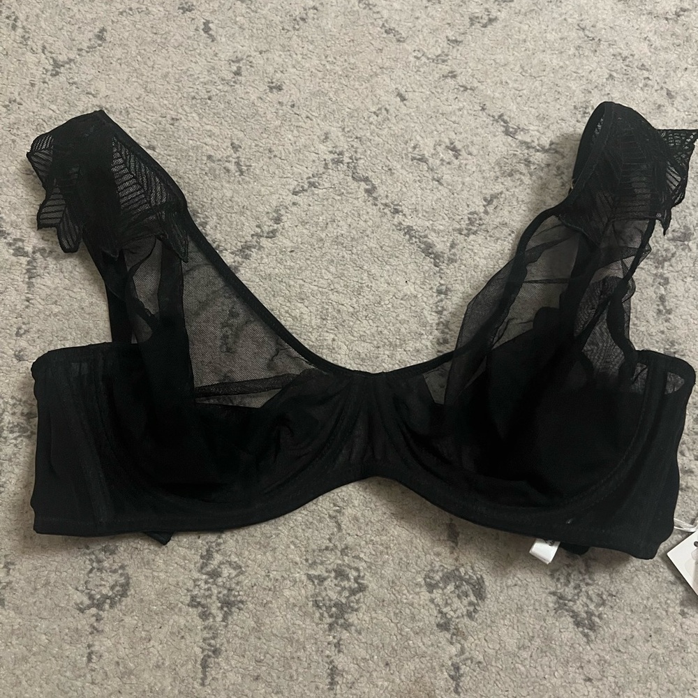 Sheer Black Lace Underwire Bra - Elegant Everyday Support size 30G